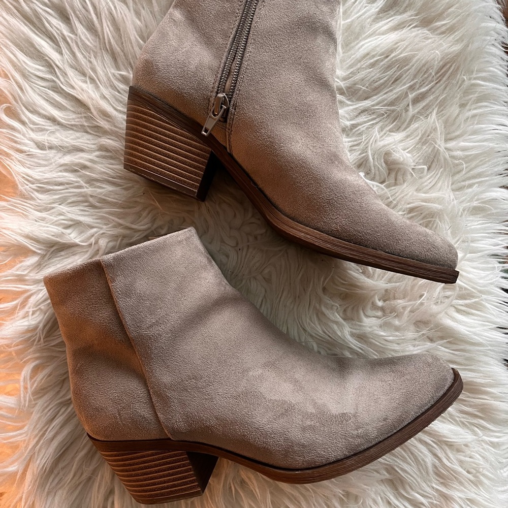Women's Tan Ankle Boots